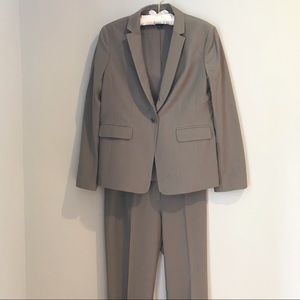 Ann Taylor Suit Greige Pants Size 0, Jacket 4P